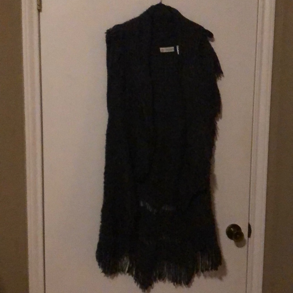 Sweater vest